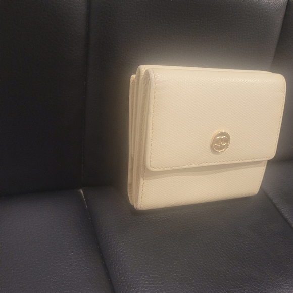 Chanel Bifold Wallet - Picture 9 of 9
